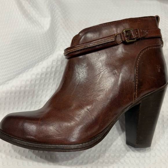 Frye Leather Jenny Seam Ankle Bootie Classic Womens size 6 B Deep Brown Zipper - Picture 7 of 15
